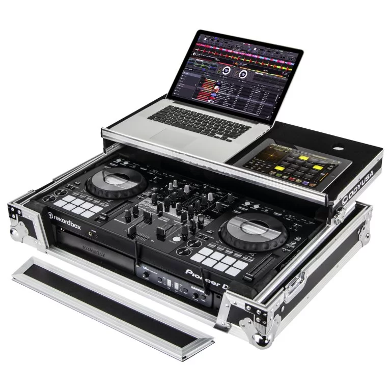 ODYSSEY Pioneer DDJ-800 / XDJ-RR Flight Case with Bottom 1U Rack Space and Glide Platform