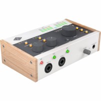 Universal-Audio-Volt-476
